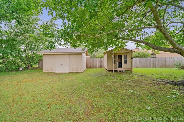 2910 S Main St, Sapulpa, OK 74066 - view of yard
