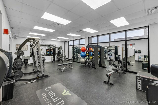 410 W 7th St Unit 1122, Tulsa, OK 74119 - gym featuring a drop ceiling