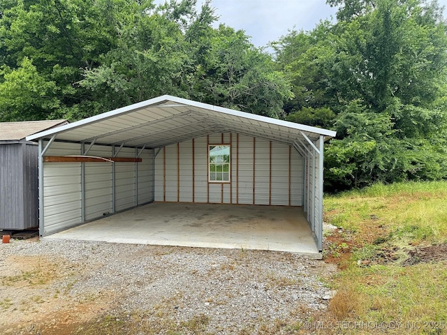15588 N Sunset Valley Rd, Hulbert, OK 74441 - view of vehicle parking featuring a carport
