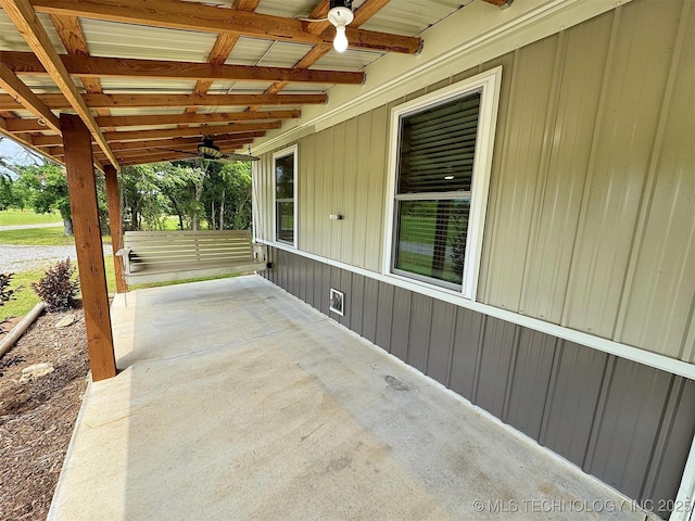 15588 N Sunset Valley Rd, Hulbert, OK 74441 - view of patio / terrace with ceiling fan