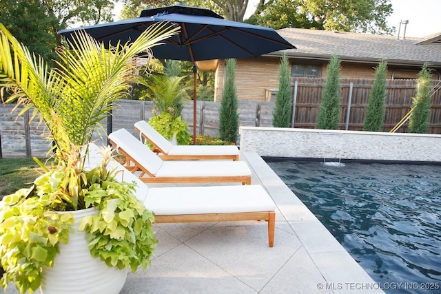 2233 E 32nd St, Tulsa, OK 74105 - view of swimming pool