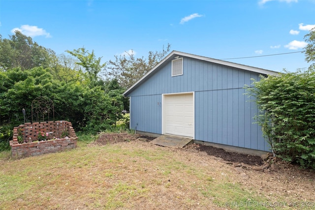 1558 E N Ridge Dr, Vinita, OK 74301 - view of detached garage
