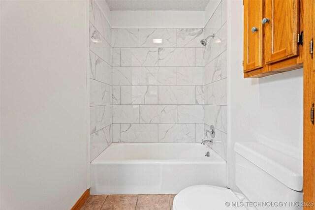 1558 E N Ridge Dr, Vinita, OK 74301 - full bath featuring toilet, shower / bath combination, and tile patterned flooring