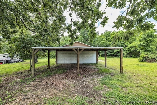 326 E 437th Rd, Spavinaw, OK 74366 - view of outdoor structure featuring driveway