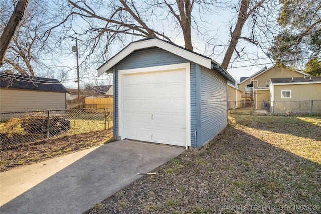 1232 S Gary Pl, Tulsa, OK 74104 - detached garage with driveway