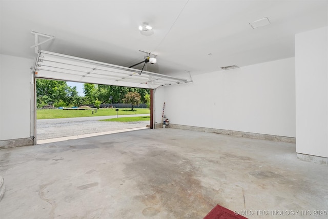 1510 Bowden Pl, Fort Gibson, OK 74434 - garage with a garage door opener