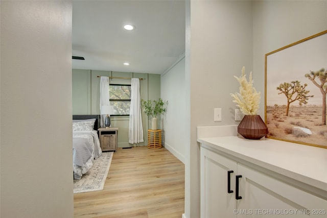 5132 S Atlanta Ave, Tulsa, OK 74105 - hallway featuring light wood-style flooring, recessed lighting, and baseboards