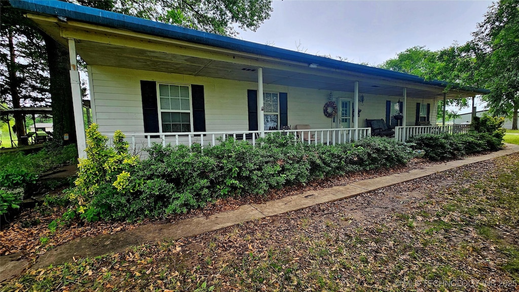 421975 E 1155th Rd, Eufaula, OK 74432 - view of front of property with a porch