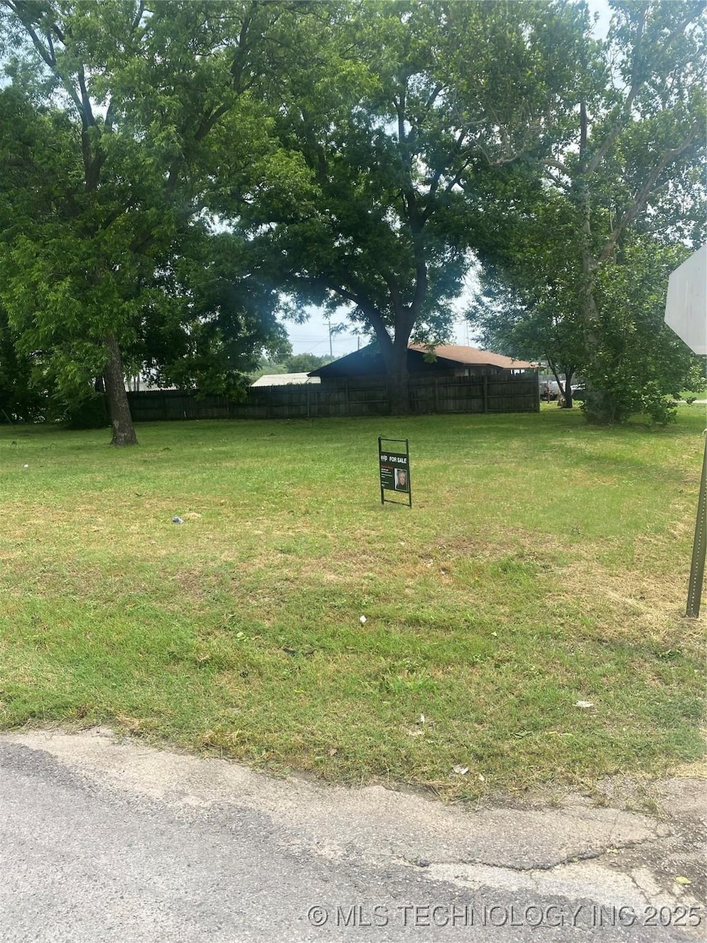 706 W Chickasaw St, Marietta, OK 73448 - photo 2