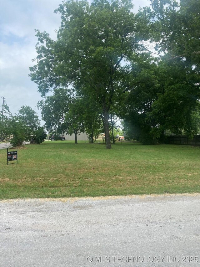 706 W Chickasaw St, Marietta, OK 73448 - photo 3