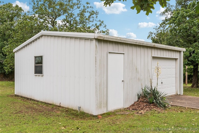 405 Dom Giaudrone, Mcalester, OK 74501 - view of outbuilding featuring driveway