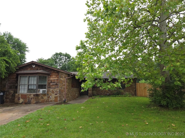 13827 S 283rd E Ave, Coweta, OK 74429 - view of yard featuring cooling unit