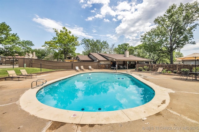 6356 S 80th E Ave Unit 25C, Tulsa, OK 74133 - view of pool featuring a patio