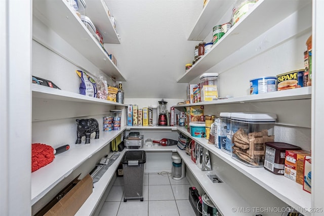 302 E Allen, Davis, OK 73030 - view of pantry