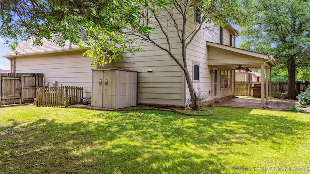 7408 S 94th Ave E, Tulsa, OK 74133 - back of property featuring ceiling fan and a patio area