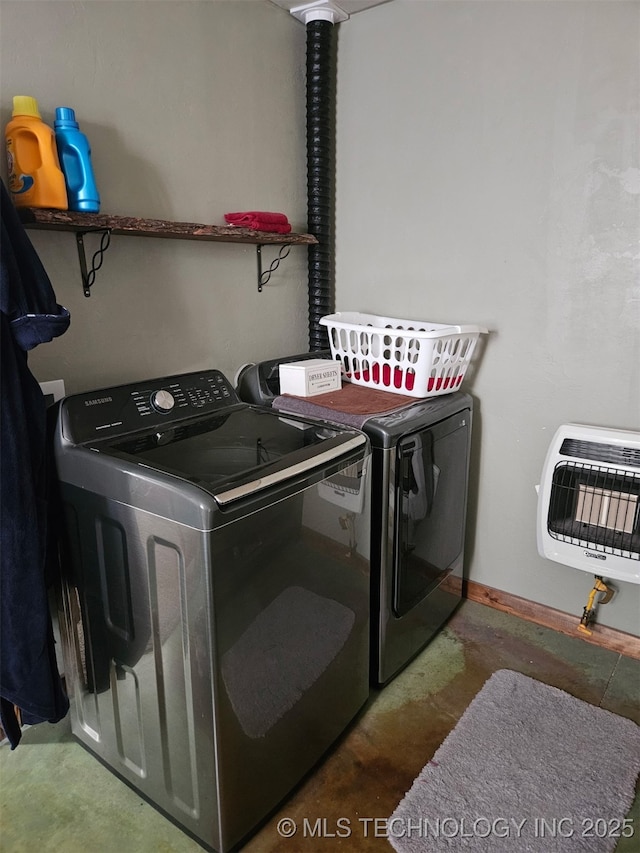 3226 Lark Rd, Kingston, OK 73439 - laundry room with heating unit and separate washer and dryer