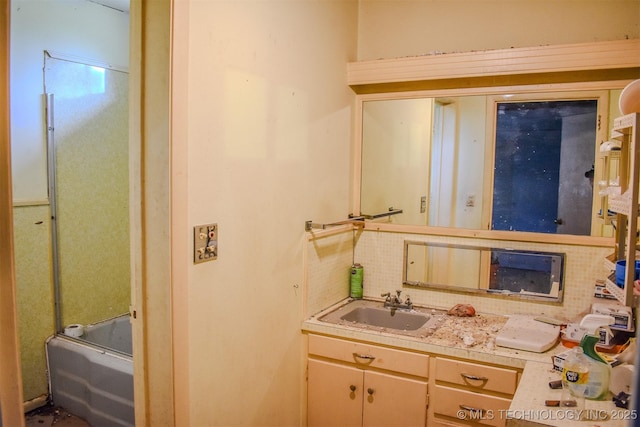 1108 E E Blf, Hugo, OK 74743 - full bathroom featuring tasteful backsplash, vanity, and shower / washtub combination