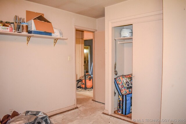 1108 E E Blf, Hugo, OK 74743 - view of spacious closet