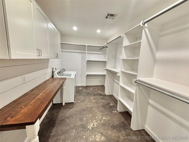 157 Canna Ln, Mcalester, OK 74501 - walk in closet featuring washing machine and clothes dryer