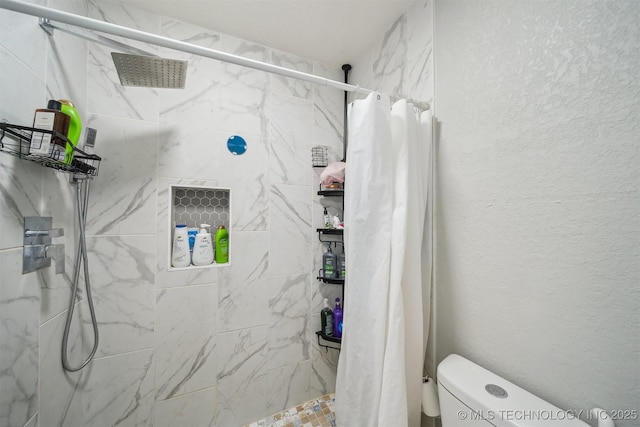 11033 E 66th St, Tulsa, OK 74133 - bathroom featuring a marble finish shower and toilet