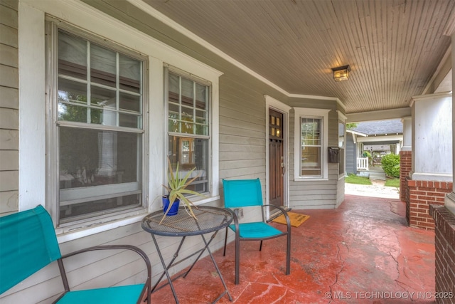 2305 E 13th St, Tulsa, OK 74104 - view of porch