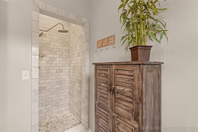 2305 E 13th St, Tulsa, OK 74104 - full bathroom featuring tiled shower