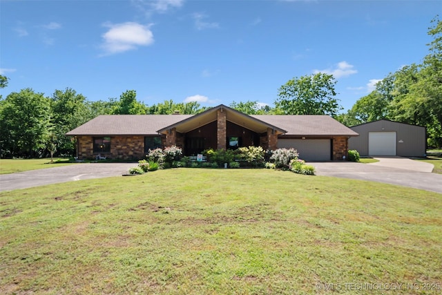 1485 Old Ketchum Rd, Langley, OK 74350 - mid-century inspired home with driveway, a front lawn, and a garage