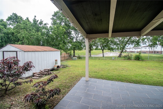11612 E 28th St, Tulsa, OK 74129 - view of yard with a patio