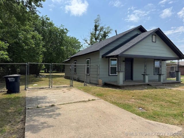 823 W 9th St, Shawnee, OK 74801 - photo 2