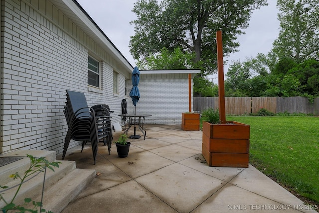 4524 E 45th St, Tulsa, OK 74135 - view of patio / terrace