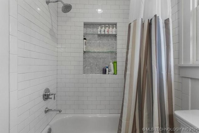 1701 S Rockford Ave, Tulsa, OK 74120 - full bath with shower / bathtub combination with curtain and toilet
