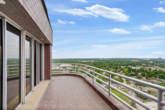 5810 E Skelly Dr Unit 303, Tulsa, OK 74135 - view of balcony