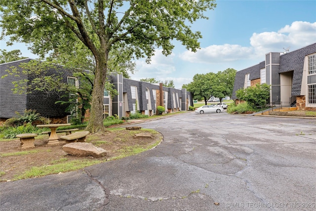 4440 68th St Unit 486, Tulsa, OK 74136 - view of asphalt road featuring a residential view