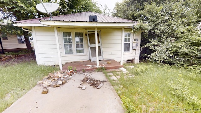 134 E Federal St, Drumright, OK 74030 - view of front facade with metal roof
