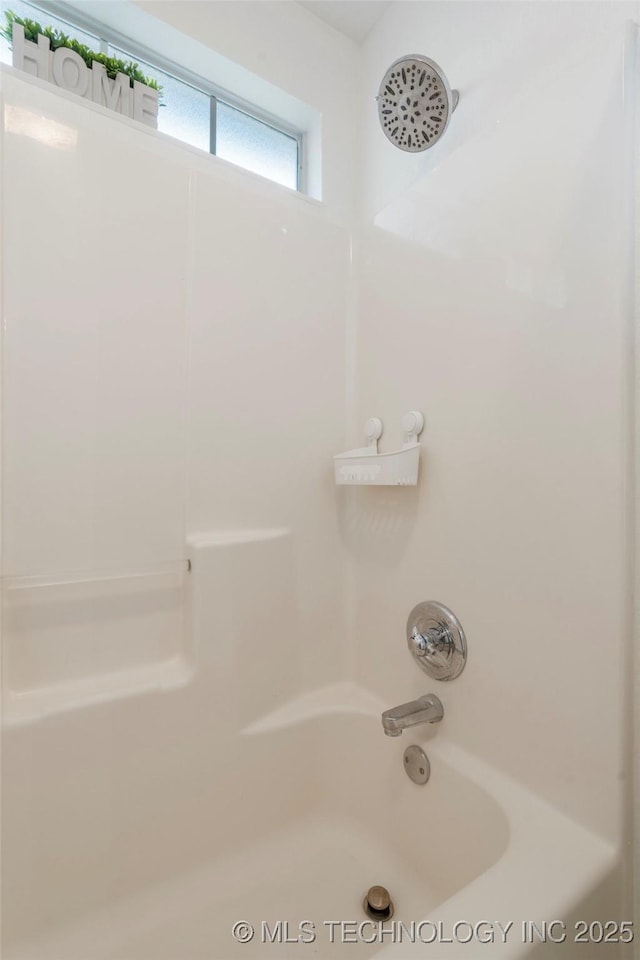 5202 Greenan Dr, Sand Springs, OK 74063 - full bath featuring shower / washtub combination