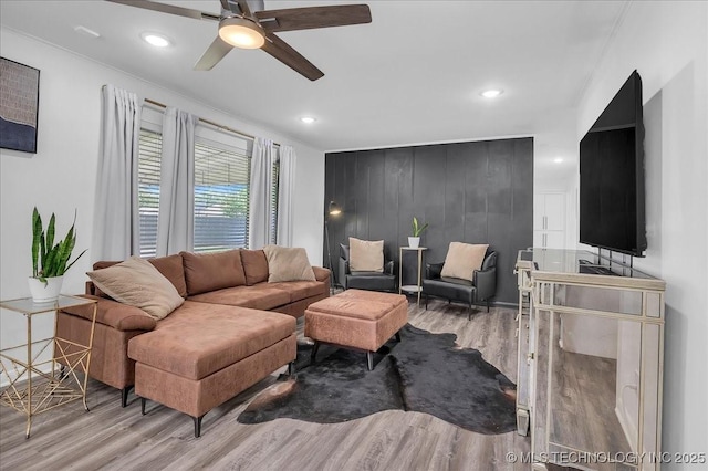 1008 E 54th St S, Tulsa, OK 74105 - living room featuring light wood-style floors, ceiling fan, recessed lighting, and ornamental molding