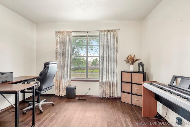 911 S Boyd Pl, Sapulpa, OK 74066 - home office with wood finished floors and baseboards