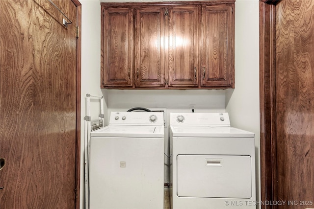 911 S Boyd Pl, Sapulpa, OK 74066 - laundry area with washing machine and dryer and cabinet space