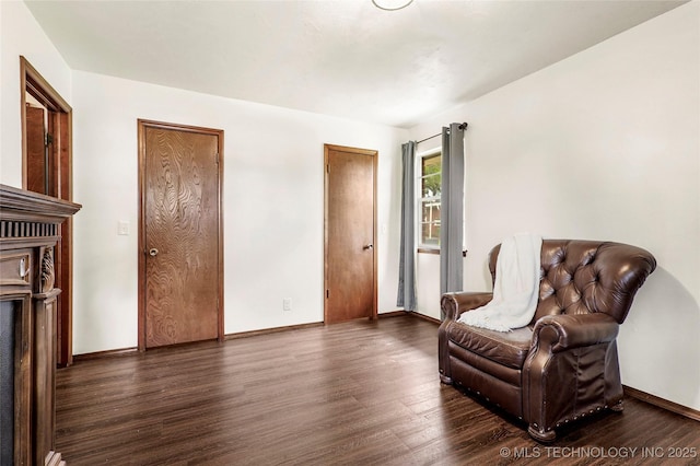 911 S Boyd Pl, Sapulpa, OK 74066 - living area featuring wood finished floors and baseboards