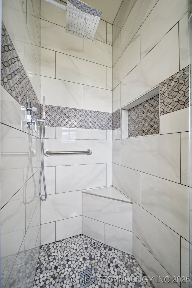 5757 W 181st St S, Mounds, OK 74047 - bathroom with tiled shower