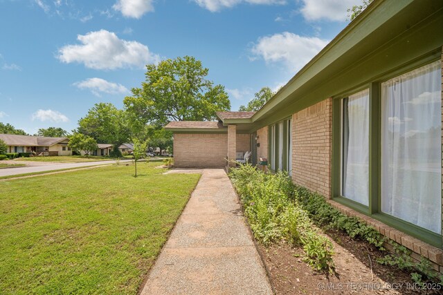 5212 S 68th E Pl, Tulsa, OK 74145 - view of grassy yard