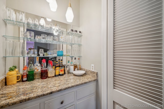 5212 S 68th E Pl, Tulsa, OK 74145 - view of indoor dry bar