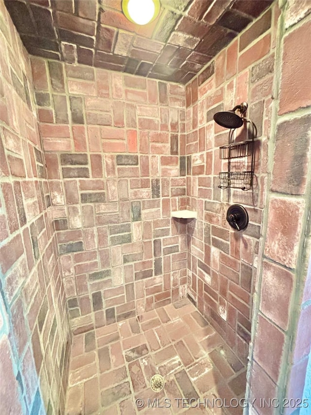 2102 N Peaceful Ln, Stigler, OK 74462 - bathroom view of tiled shower