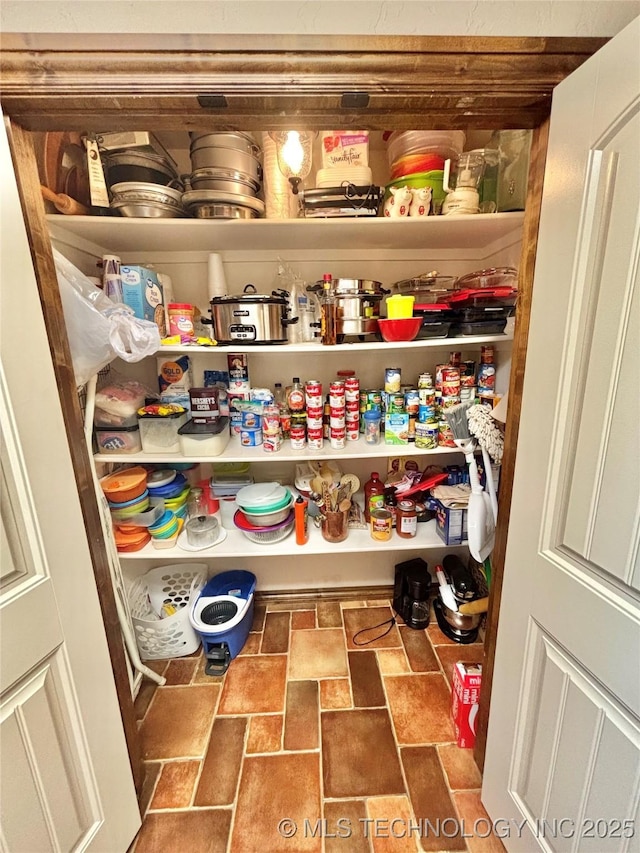 2102 N Peaceful Ln, Stigler, OK 74462 - view of pantry