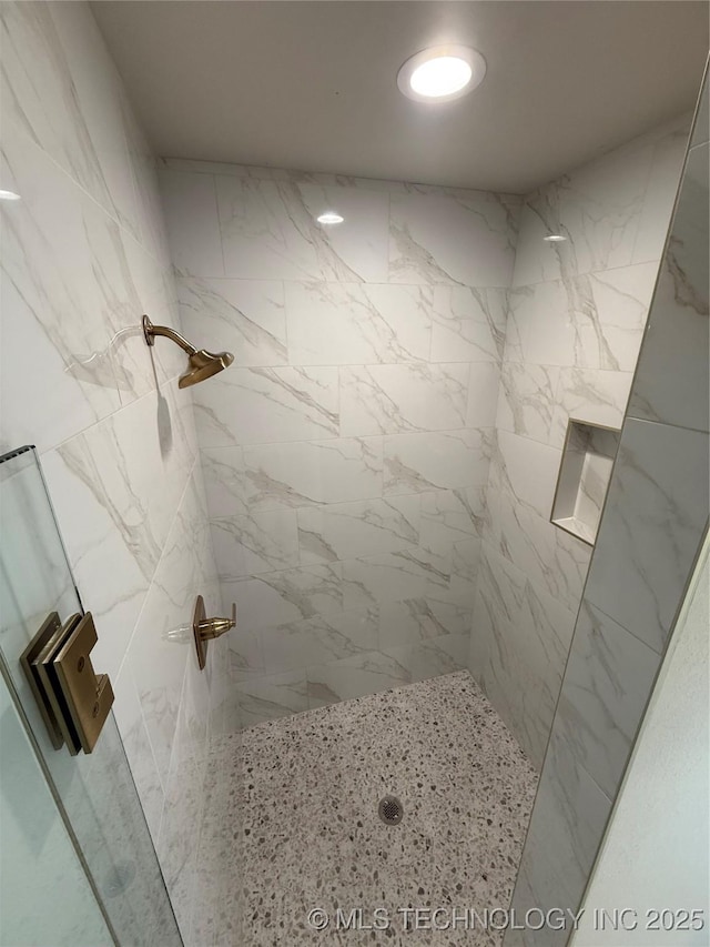 22832 E 106th Pl S, Broken Arrow, OK 74014 - bathroom with a tile shower