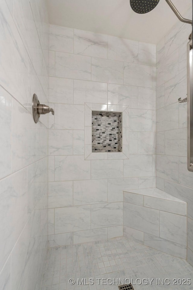 953 E 37th St, Tulsa, OK 74105 - full bathroom featuring a tile shower
