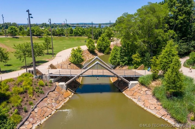 953 E 37th St, Tulsa, OK 74105 - bird's eye view of a nearby body of water