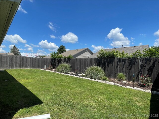 141 W Fairlane Pl, Sapulpa, OK 74066 - view of yard