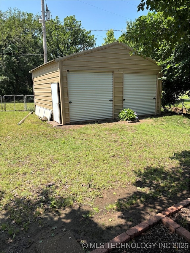 1339 E 9th St, Cushing, OK 74023 - view of detached garage