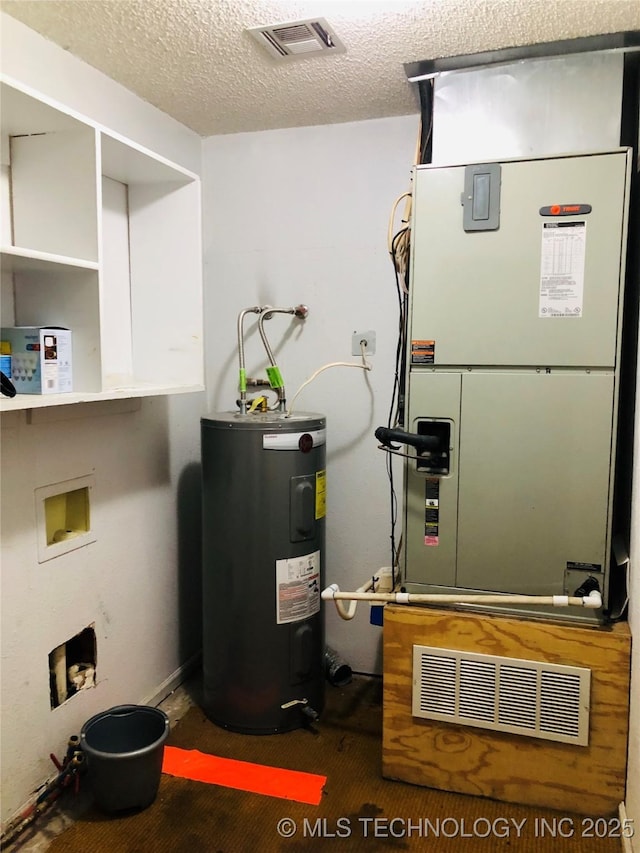 3814 E Dripping Springs Rd, Cushing, OK 74023 - utilities featuring electric water heater